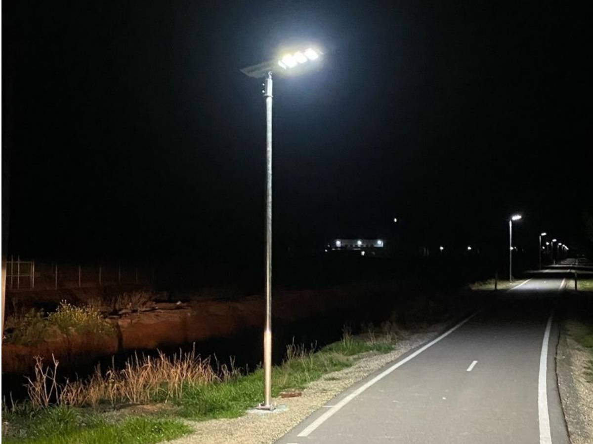 solar street lights in a regional NSW town
