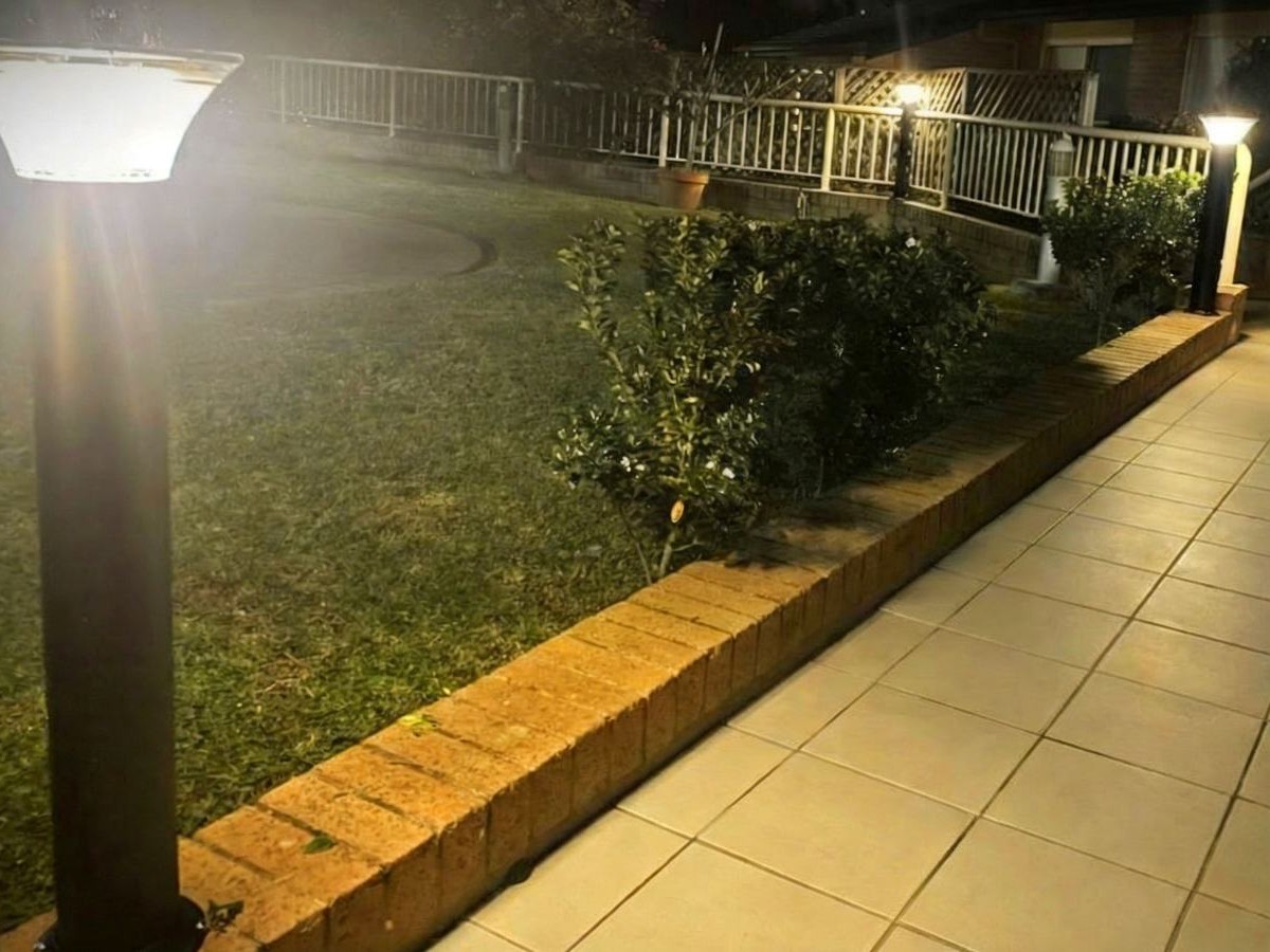 solar bollard path lights