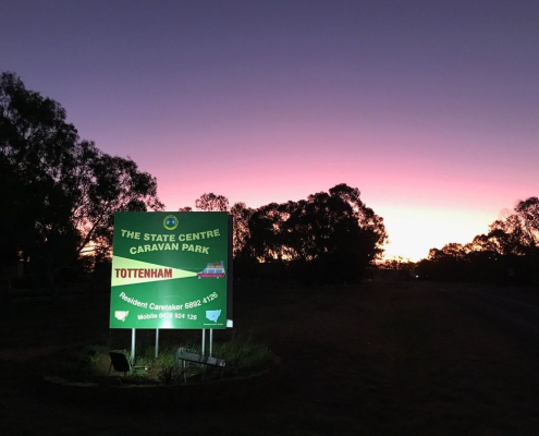 Solar sign floodlighting